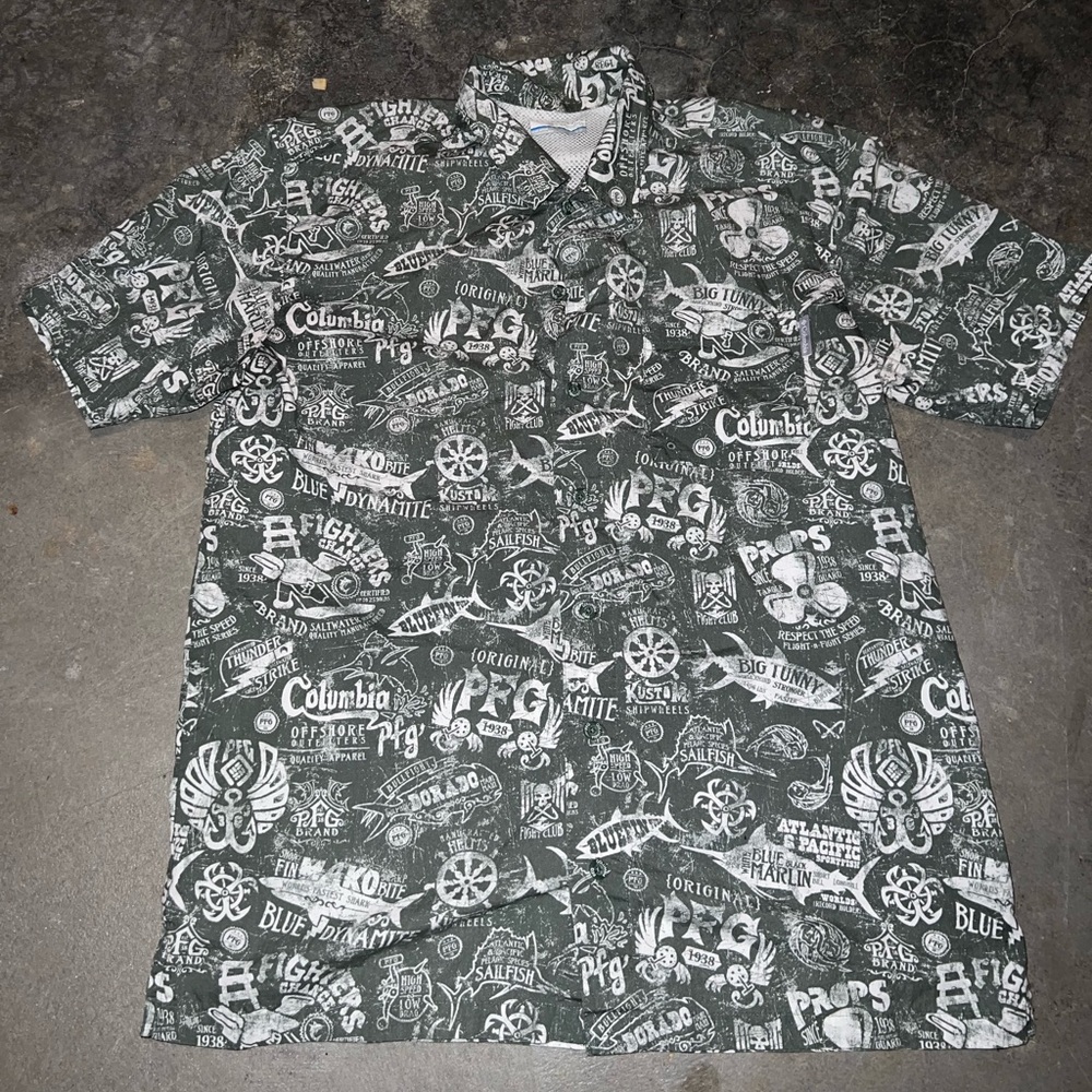 Columbia pfg button up